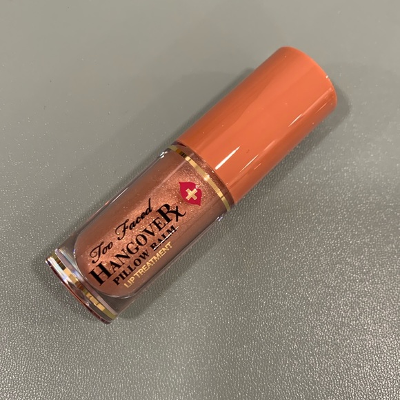 $10🌻 Too Faced Hangover Pillow Balm in Spiced Cider - Picture 1 of 2